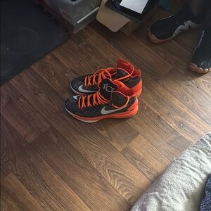 Nike Orange and Black Sneakers Modern Athletic Design